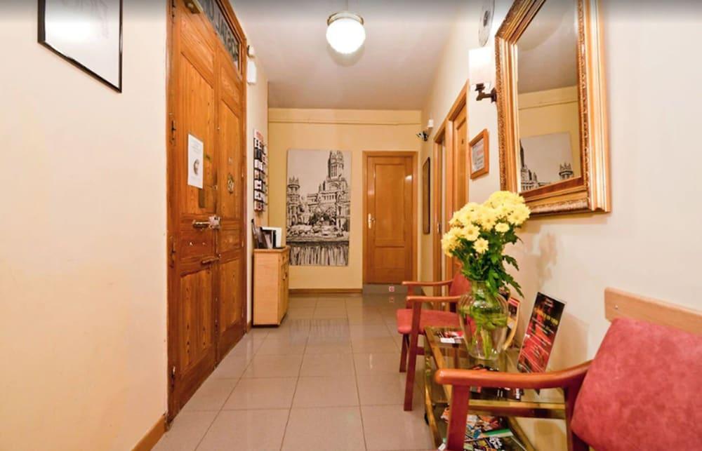 Hostal Oporto Madrid Eksteriør bilde