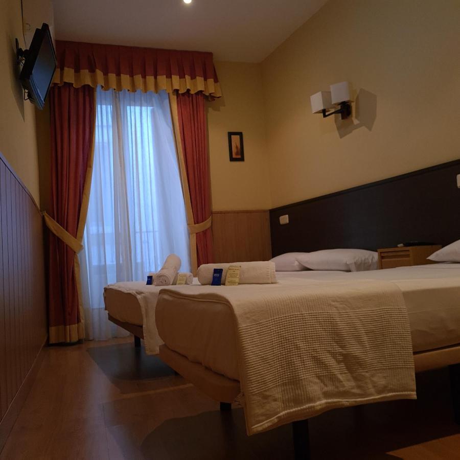 Hostal Oporto Madrid Eksteriør bilde