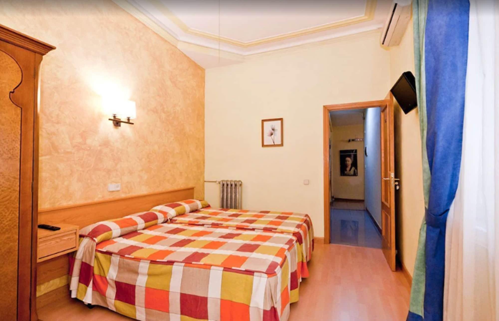 Hostal Oporto Madrid Eksteriør bilde